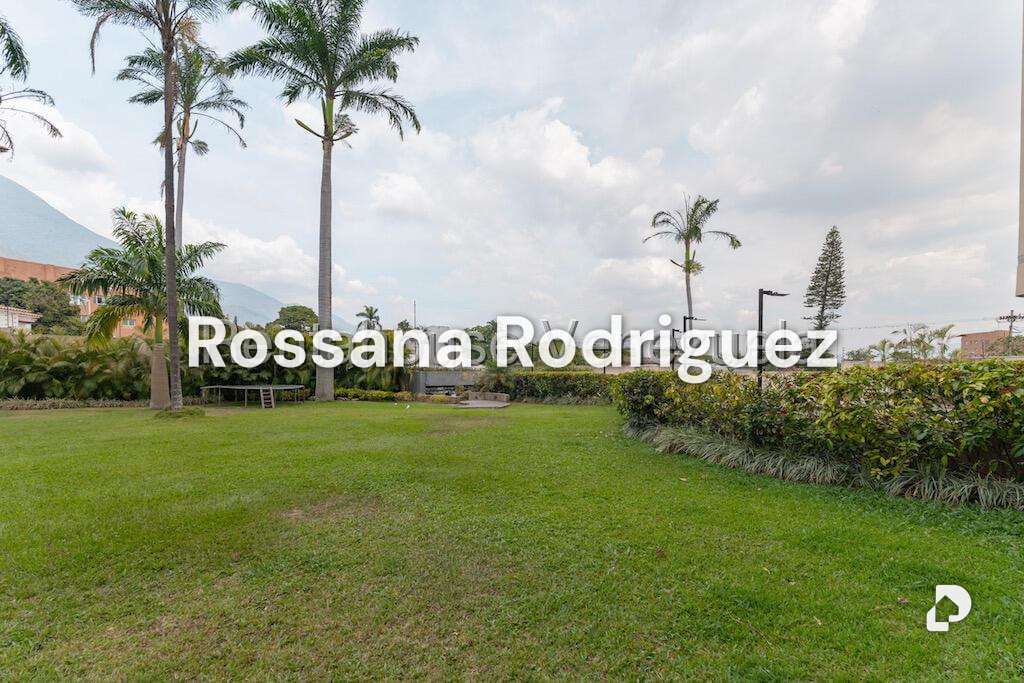 Apartamento en Country Club, Caracas – 1
