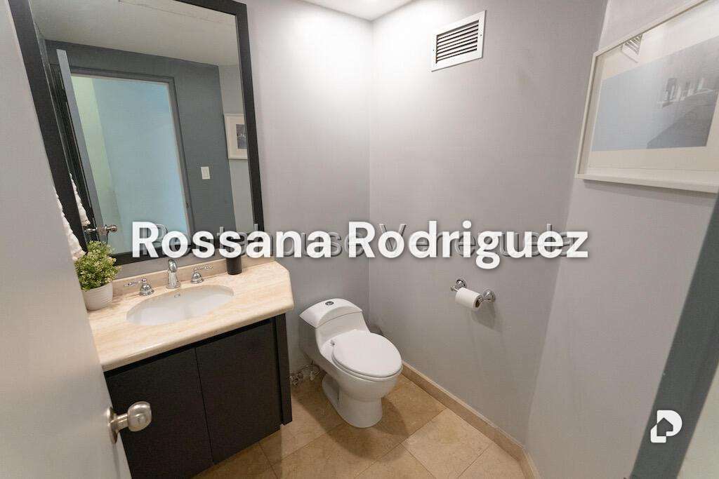 Apartamento en Country Club, Caracas – 18