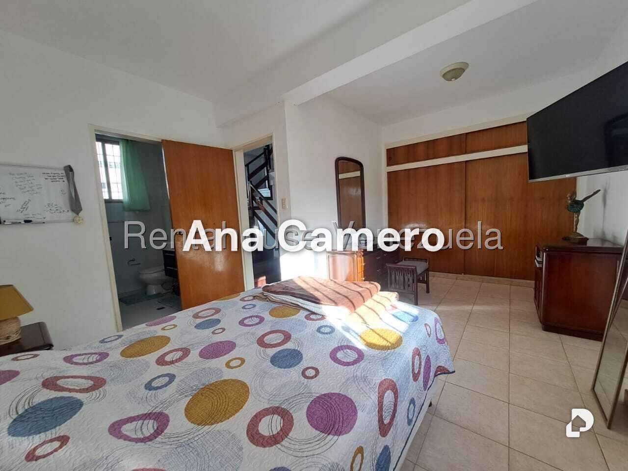 Casa en La Boyera, Caracas – 14