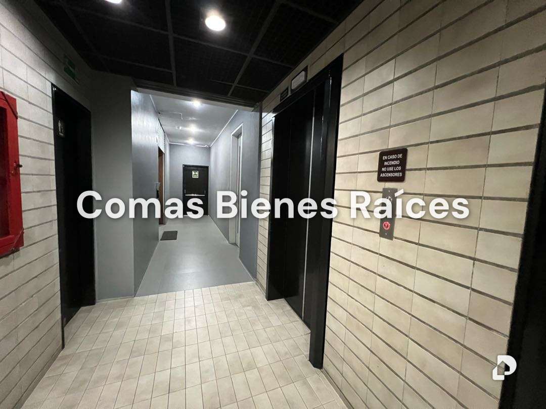 Office in Altamira, Caracas – 11