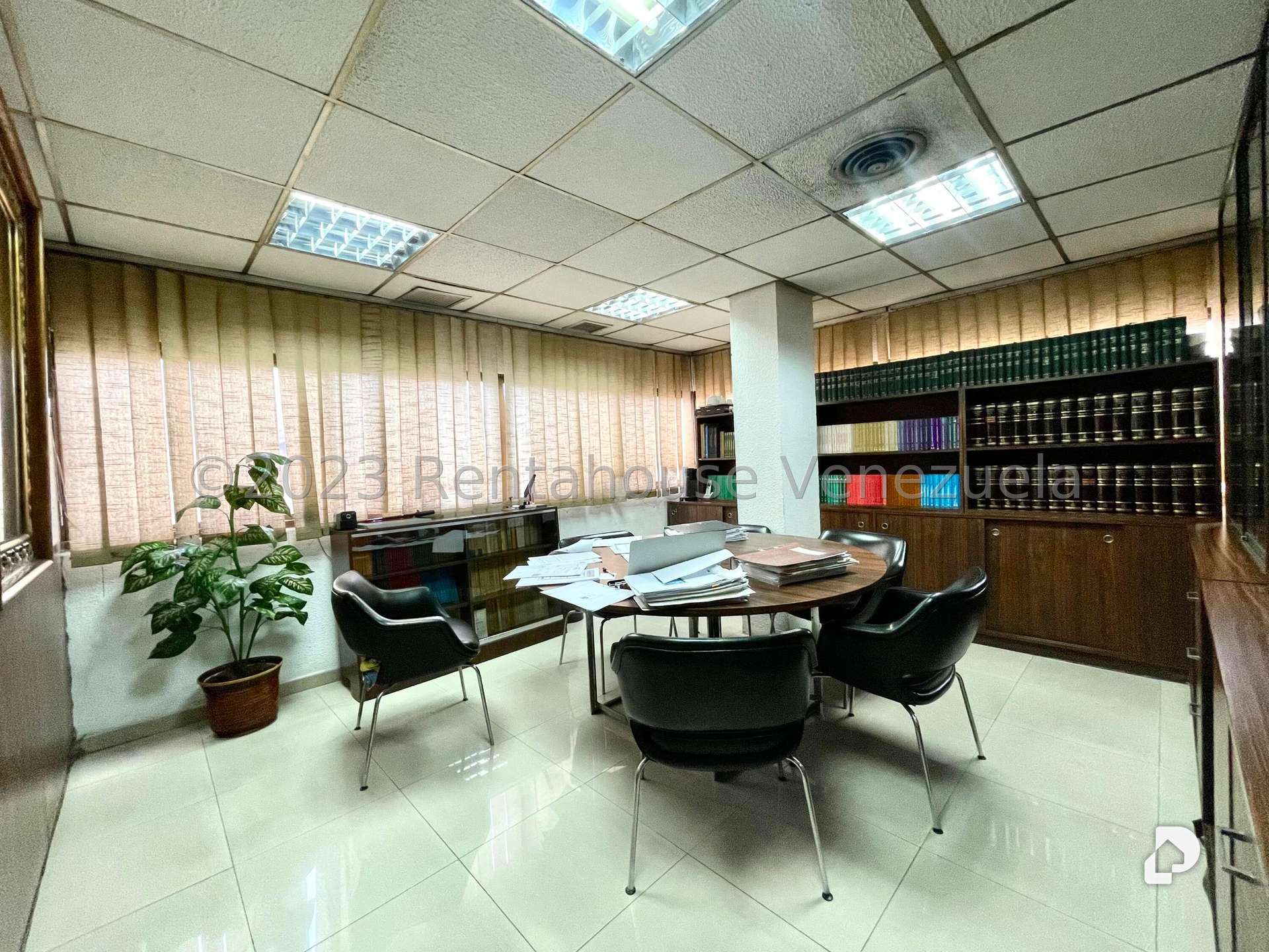 Edificio en Colinas de Bello Monte, Caracas – 23