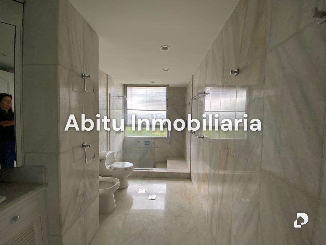 Apartment in La Castellana, Caracas – 13