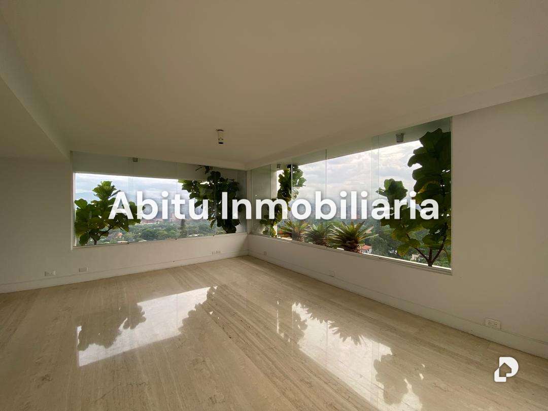 Apartment in La Castellana, Caracas – 4