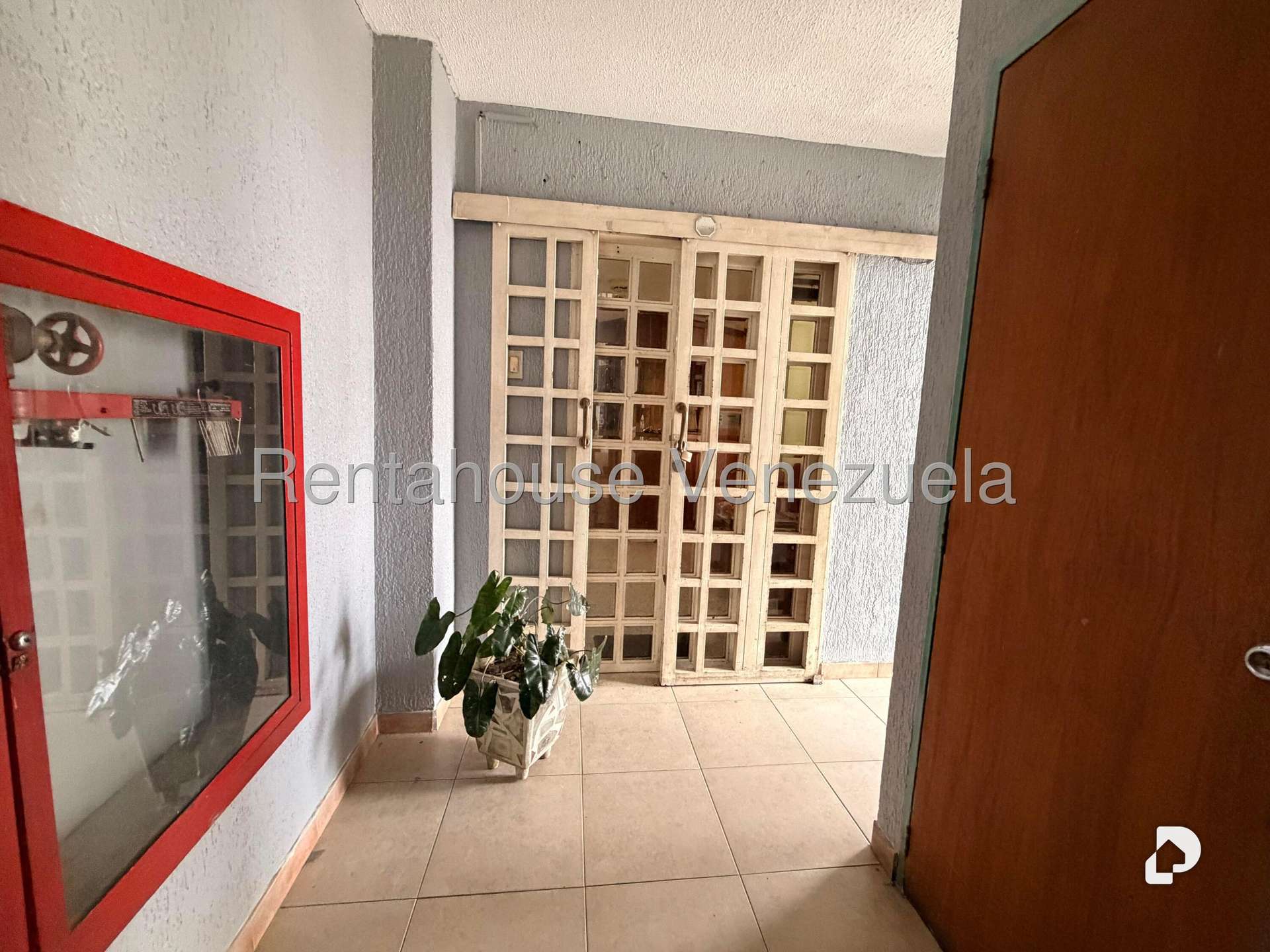 Local comercial en Bello Monte, Caracas – 2