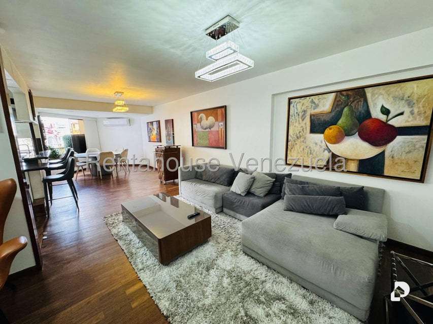 Apartamento en Los Palos Grandes, Caracas – 2