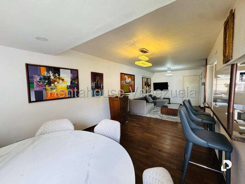 Apartamento en Los Palos Grandes, Caracas – 1