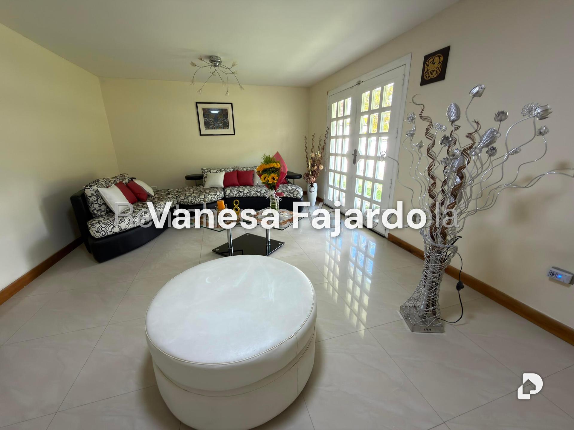 Casa en Prados del Este, Caracas – 3