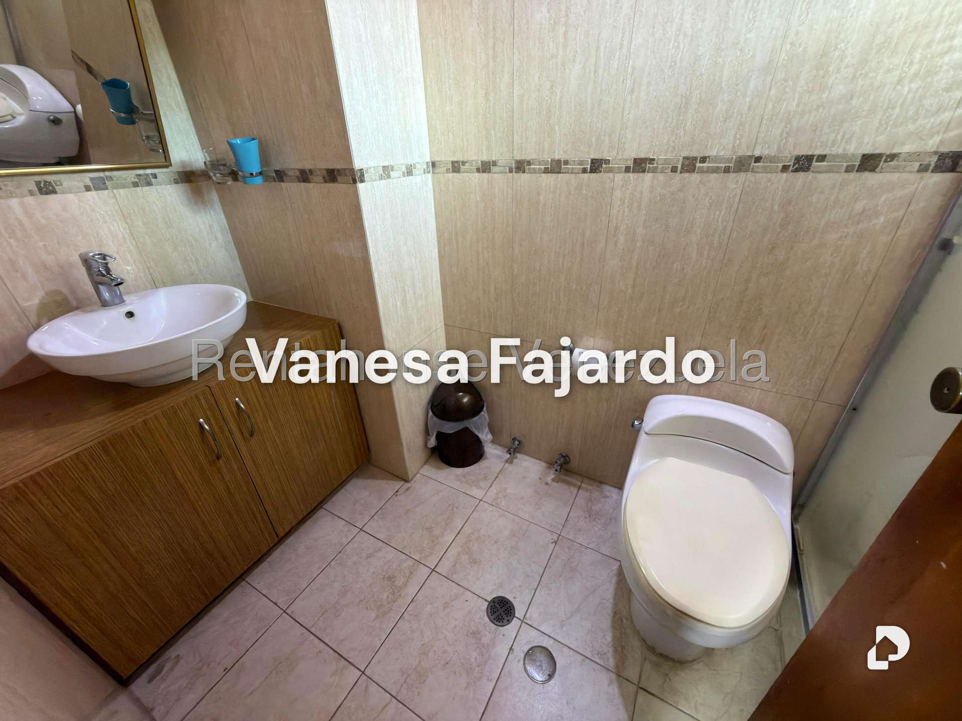 Casa en Prados del Este, Caracas – 23