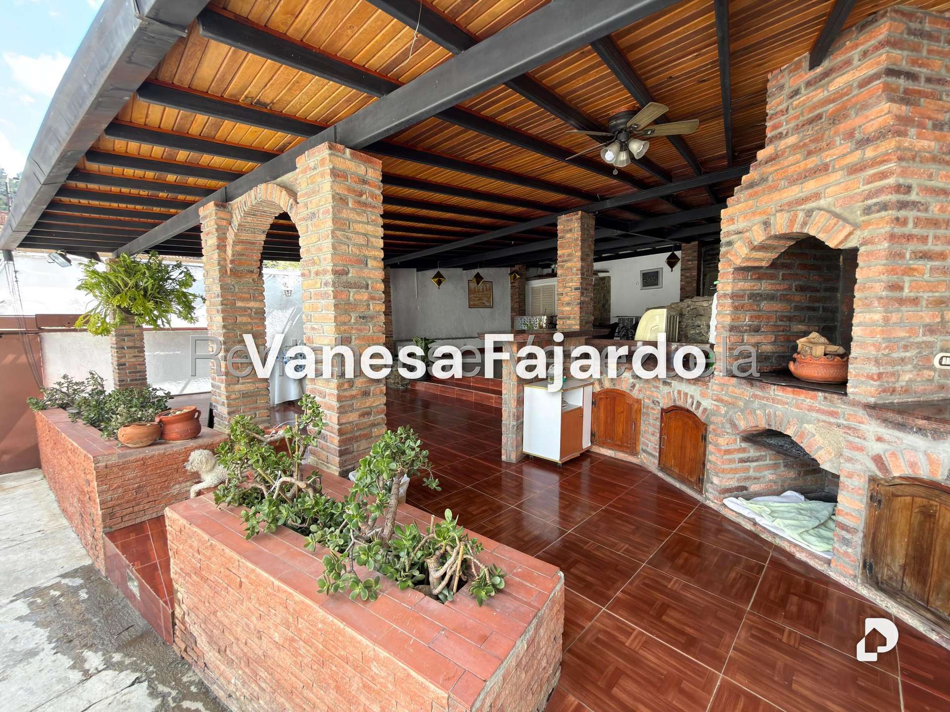 Casa en Prados del Este, Caracas – 28