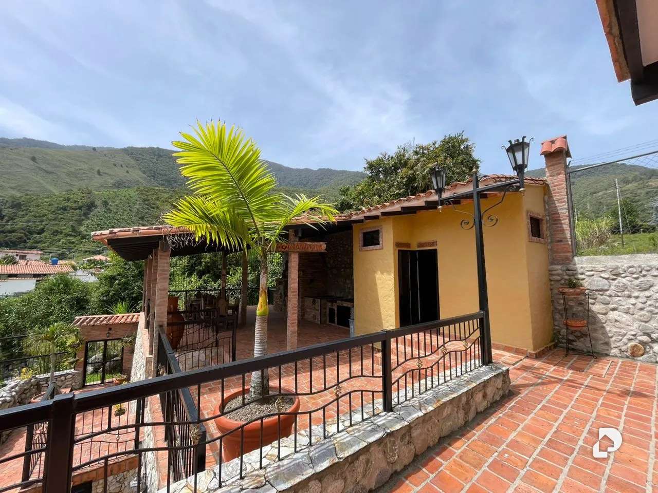 Edificio en Mucunután, Tabay – 27