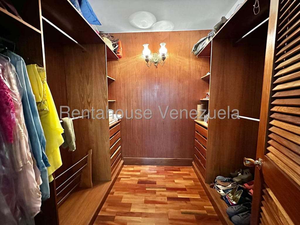 Apartamento en La Lagunita Country Club, Caracas