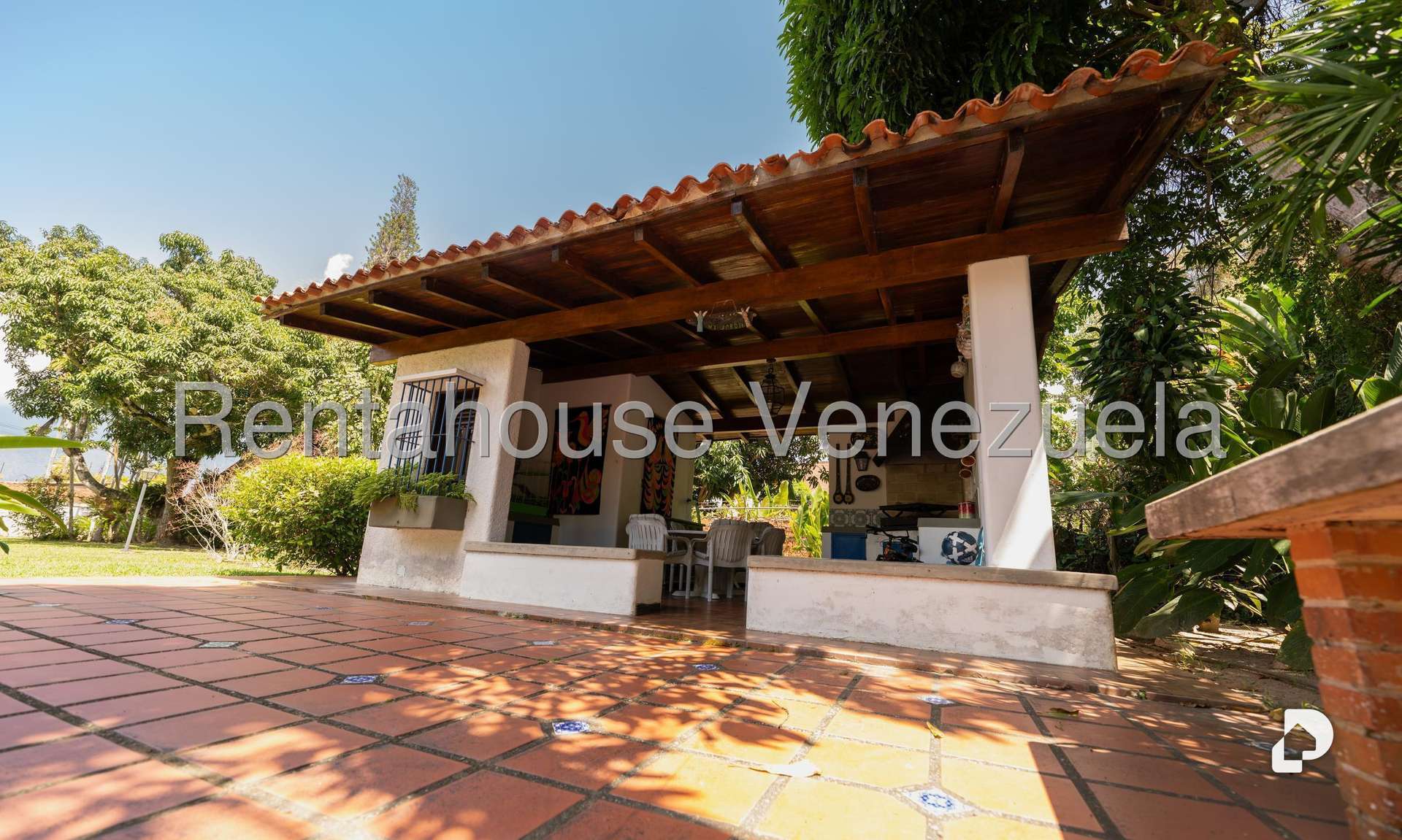 Casa en Cerro Verde, Caracas – 36
