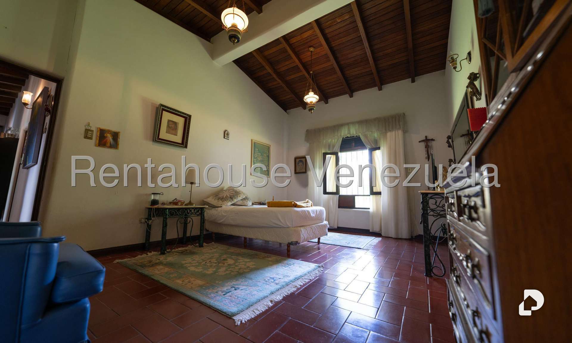 Casa en Cerro Verde, Caracas – 19
