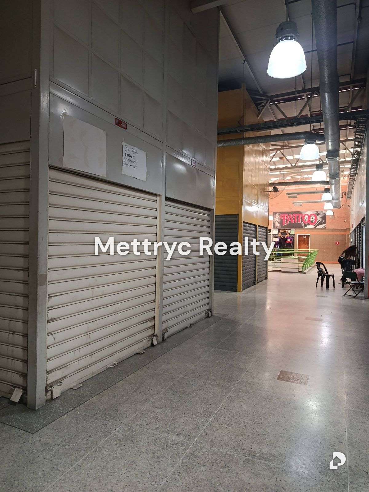 Local comercial en Av. Bolívar Sur, Valencia – 2