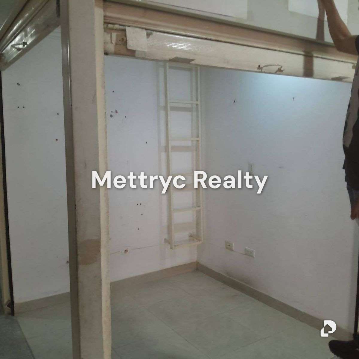 Local comercial en Av. Bolívar Sur, Valencia – 6