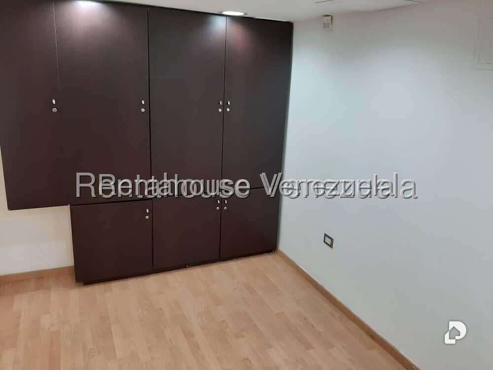 Oficina en Chuao, Caracas – 6