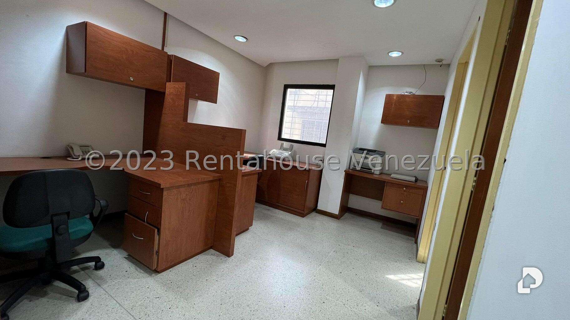Edificio en Bello Monte, Caracas – 18