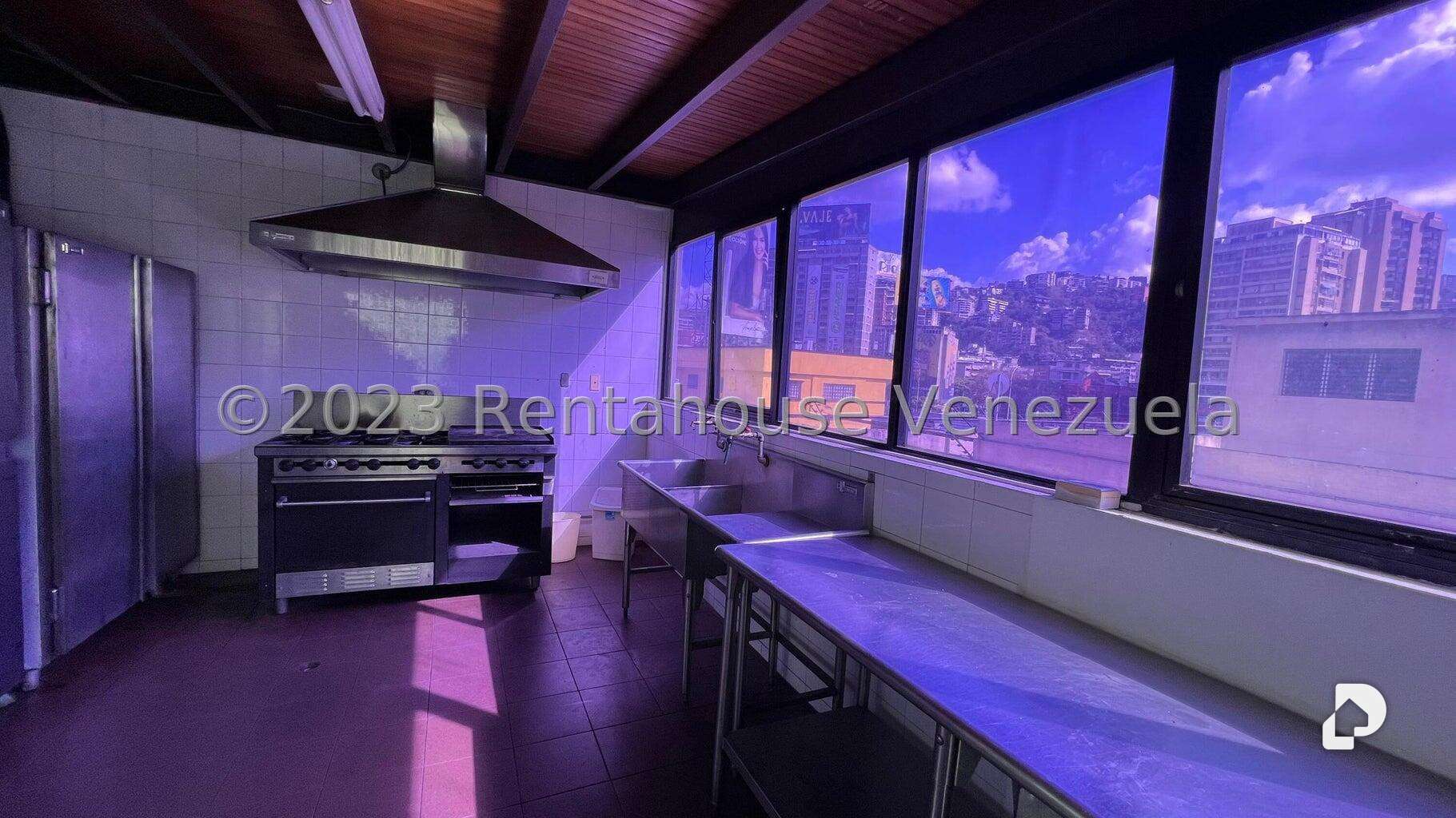 Edificio en Bello Monte, Caracas – 27