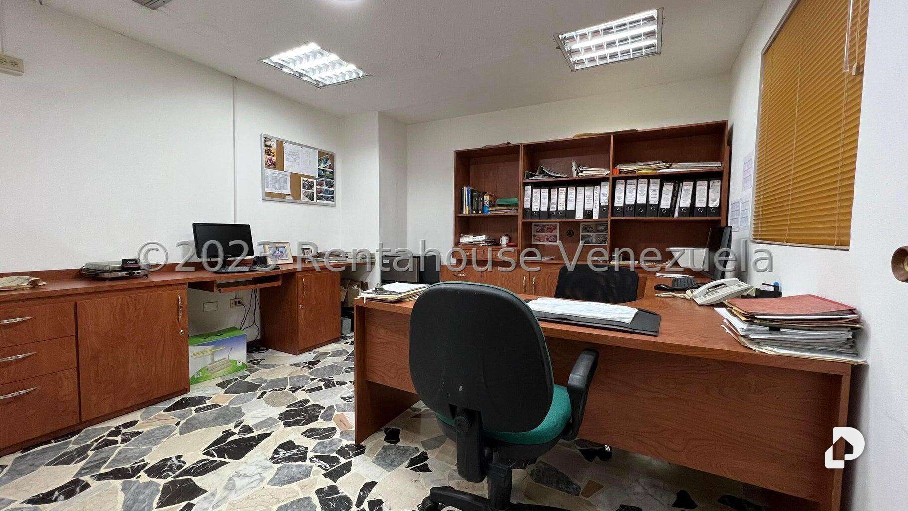 Edificio en Bello Monte, Caracas – 12