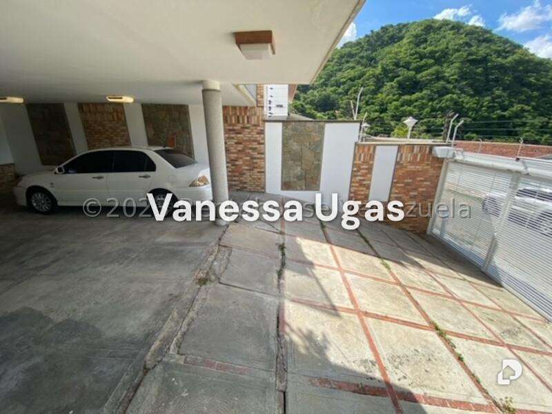 Casa en Prados Del Este, Caracas – 12