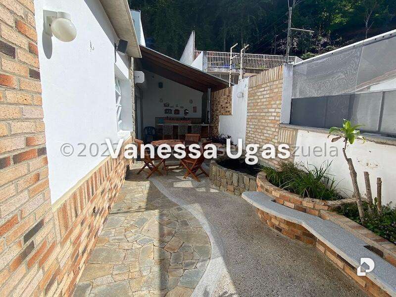 Casa en Prados Del Este, Caracas – 26