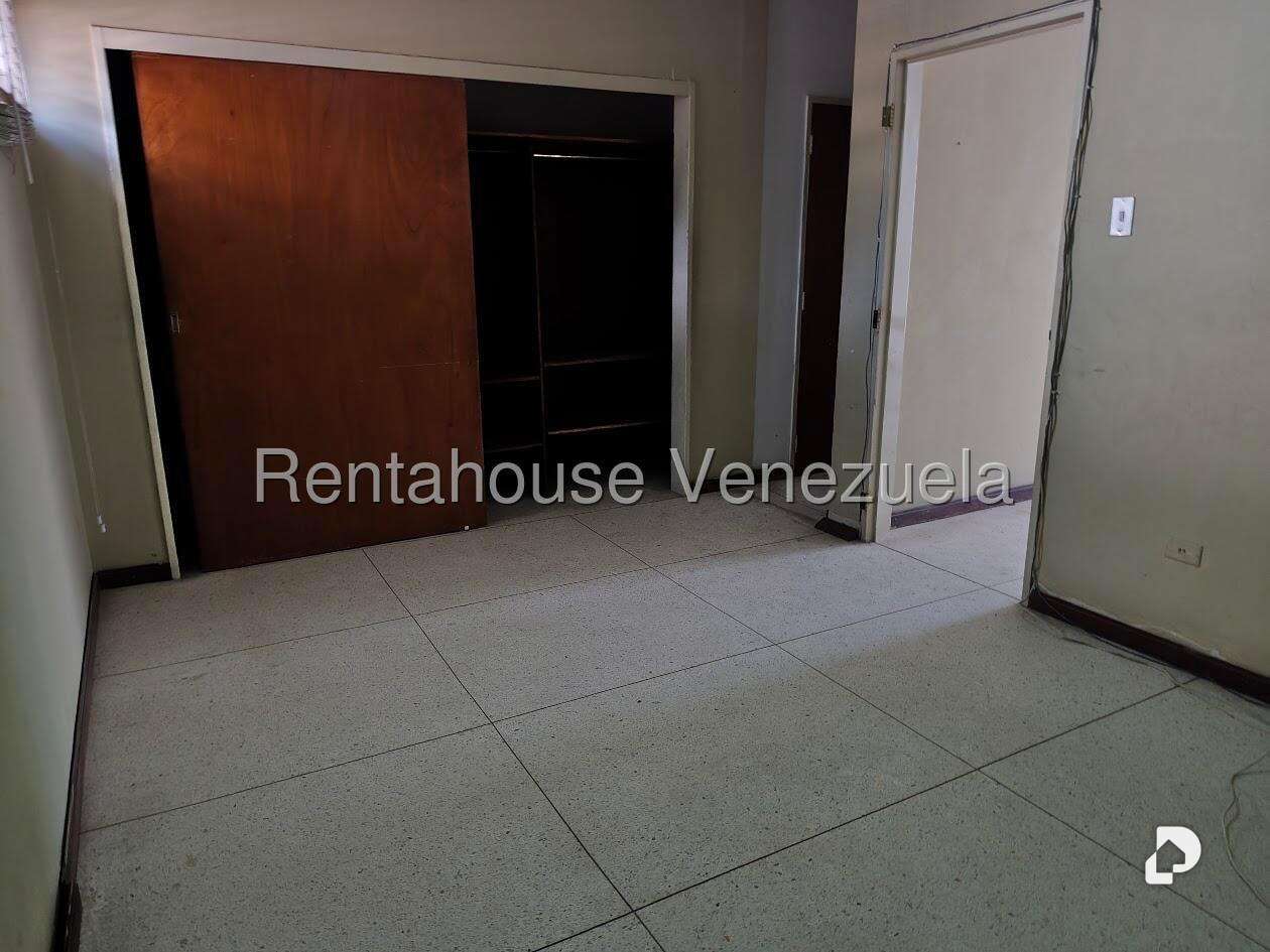 Casa en La California Sur, Caracas – 11
