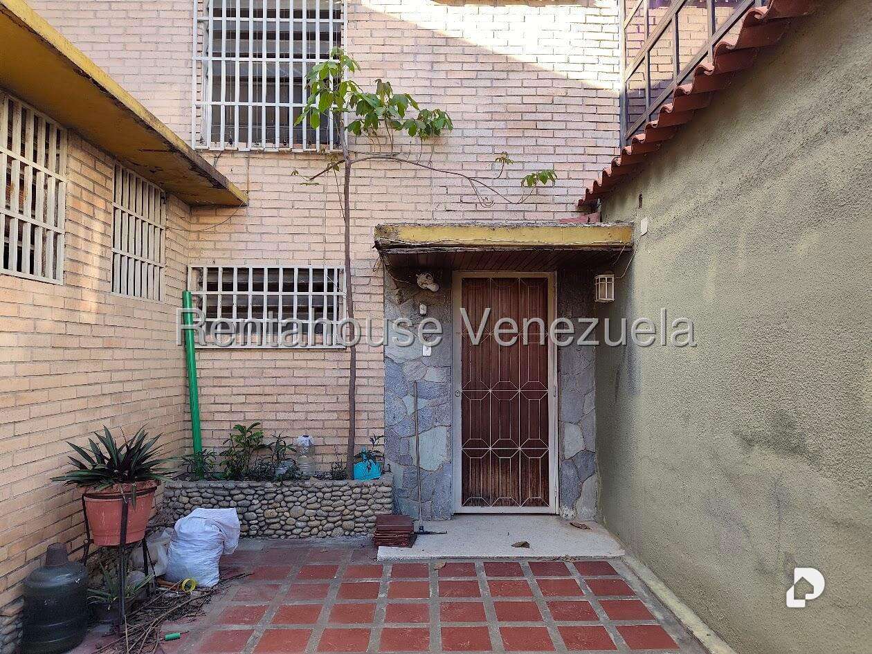 Casa en La California Sur, Caracas – 3