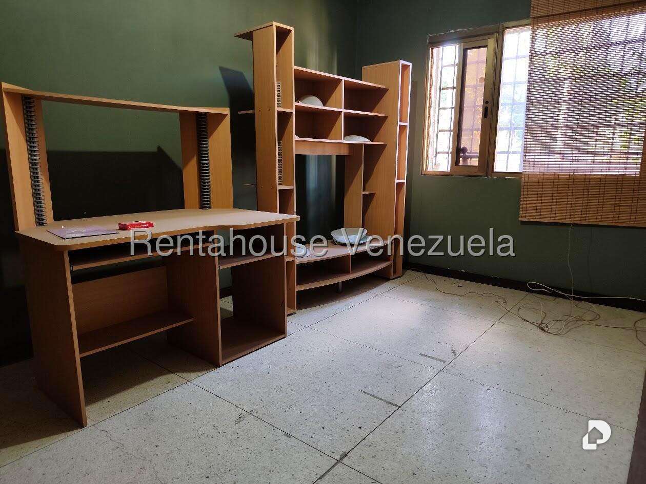 Casa en La California Sur, Caracas – 16