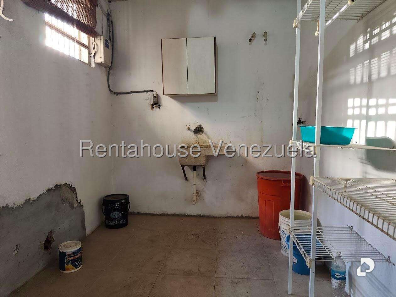 Casa en La California Sur, Caracas – 19