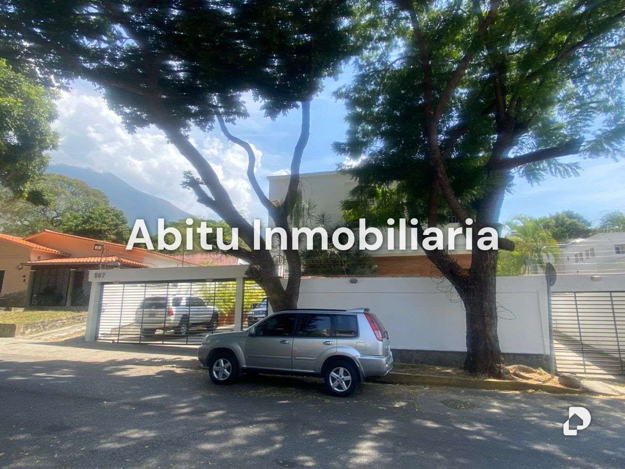 Edificio en La Floresta, Caracas – 5