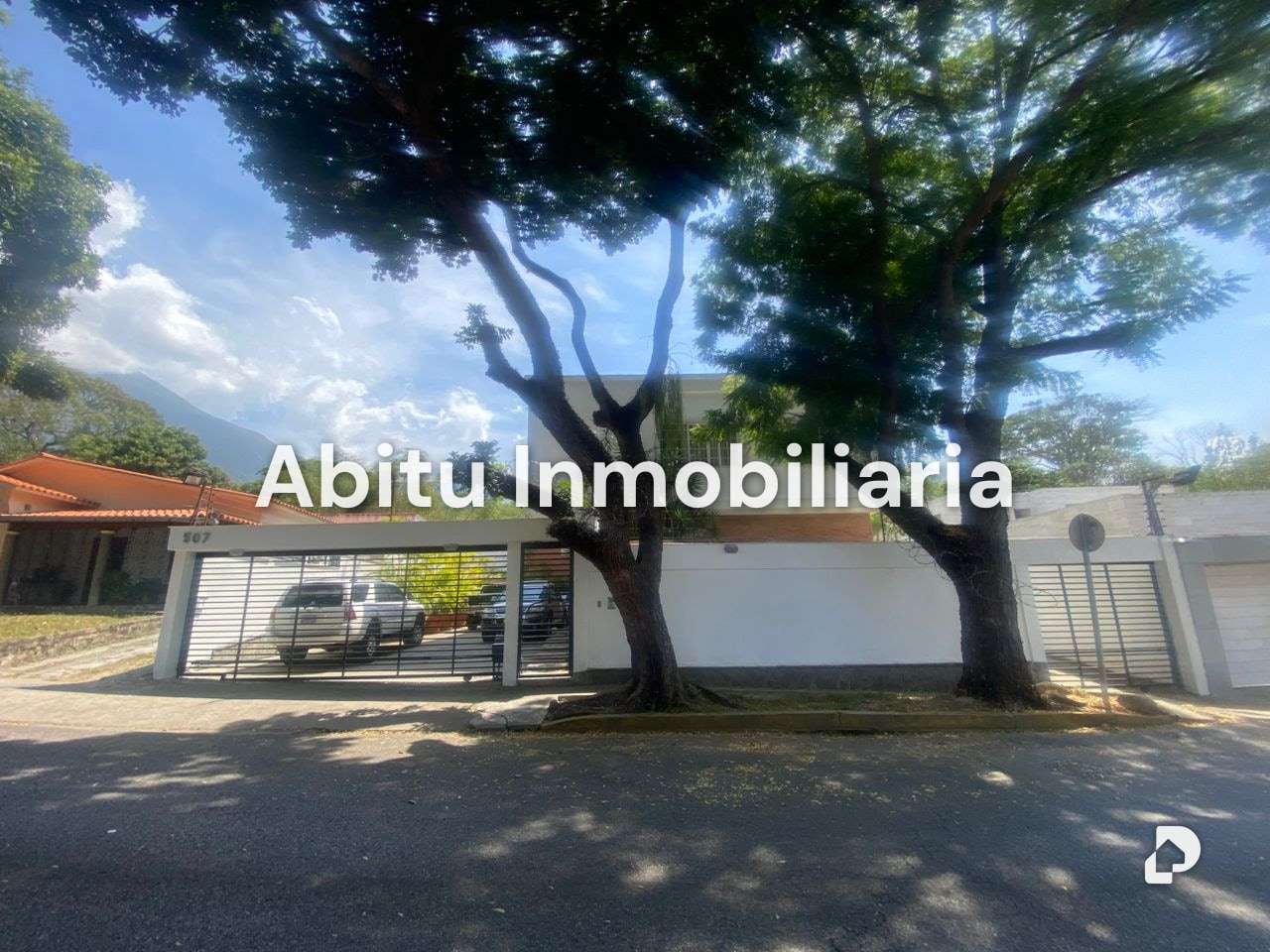 Edificio en La Floresta, Caracas – 9
