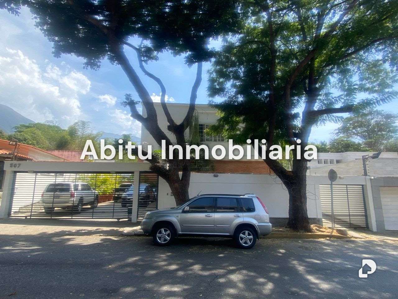Edificio en La Floresta, Caracas – 6