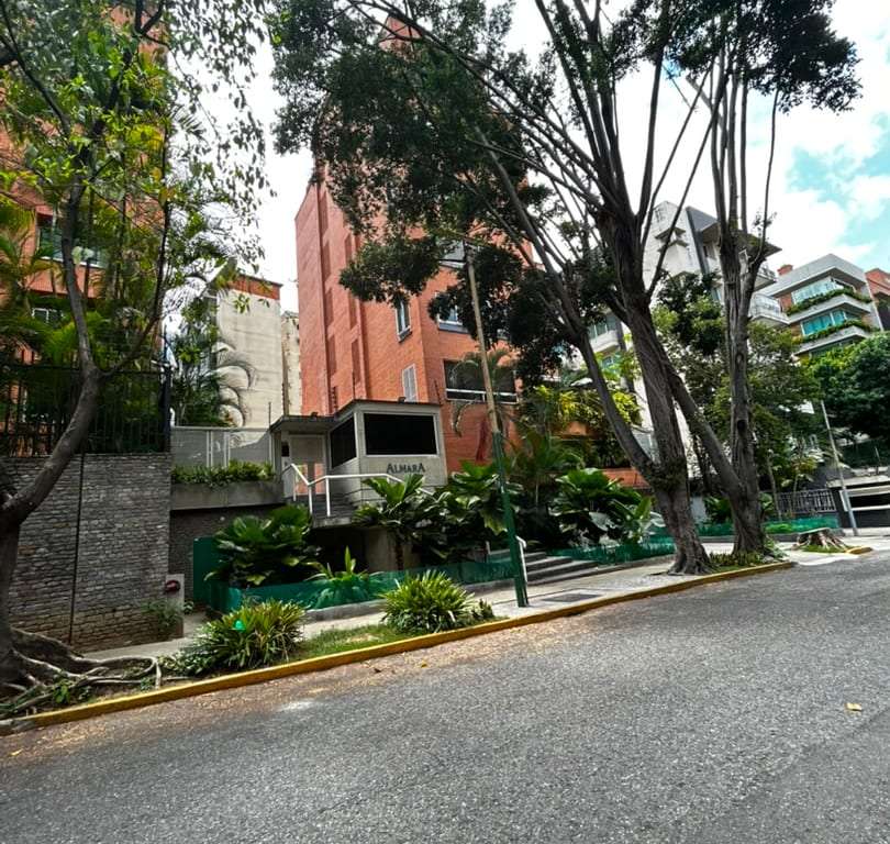 Apartamento en Campo Alegre, Caracas - 1