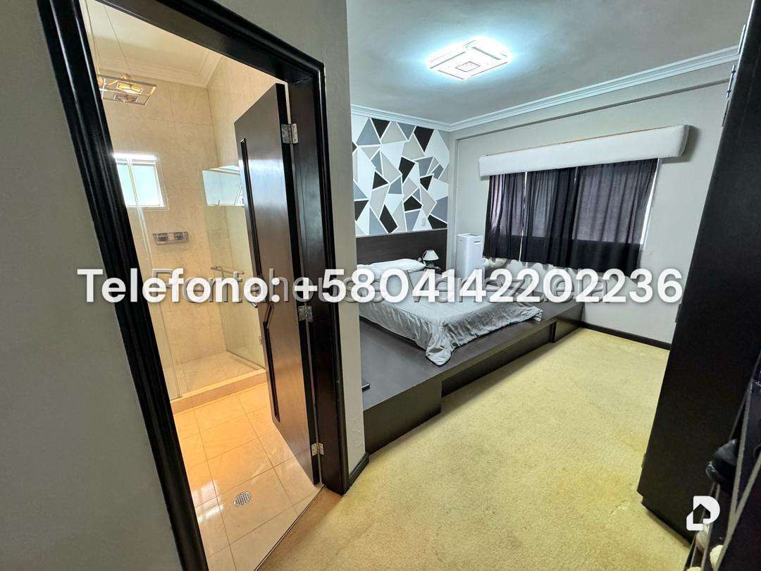 Casa en Los Naranjos (del Cafetal), Caracas – 28