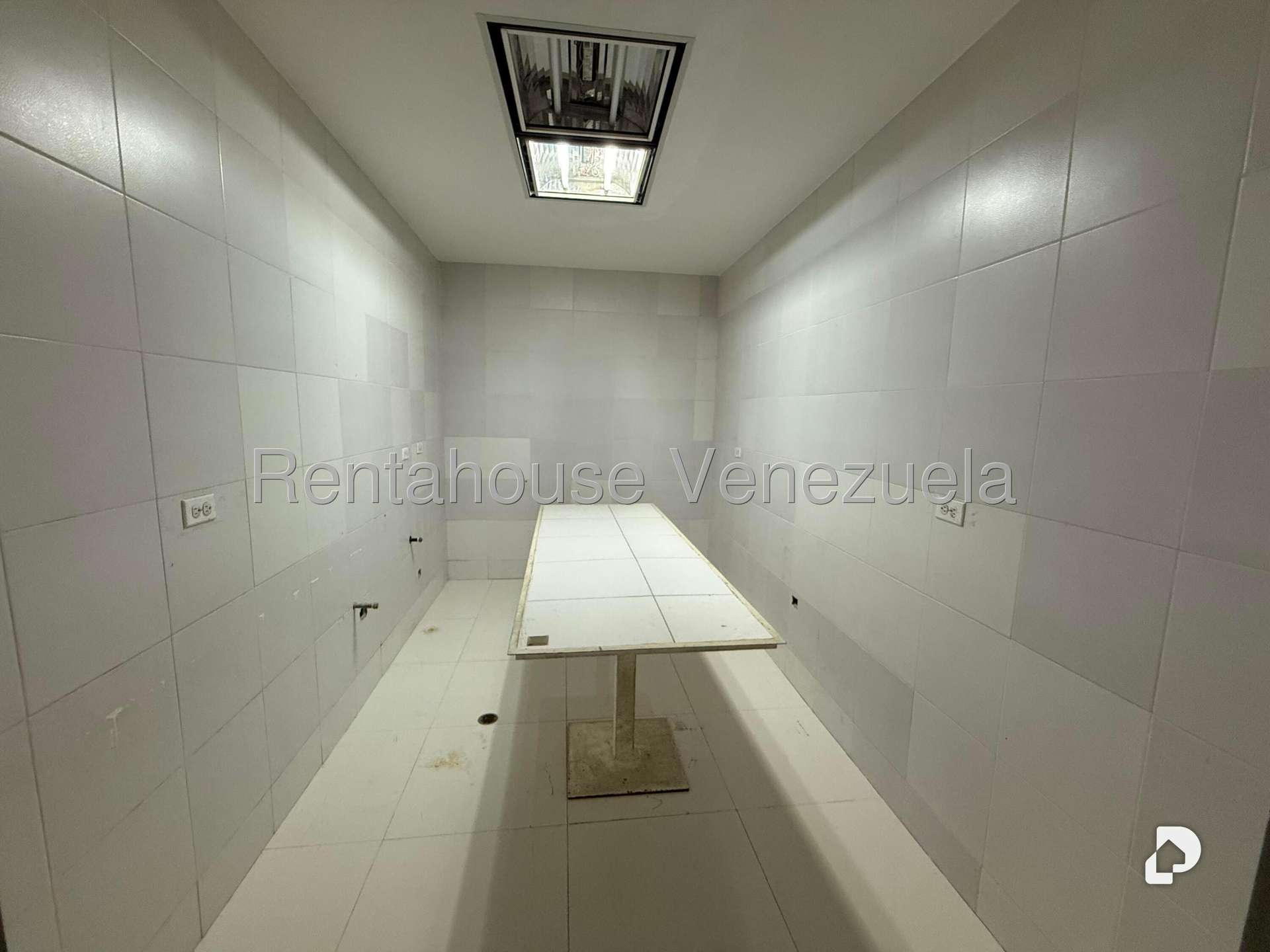 Local comercial en Santa Rosa de Lima, Caracas – 13