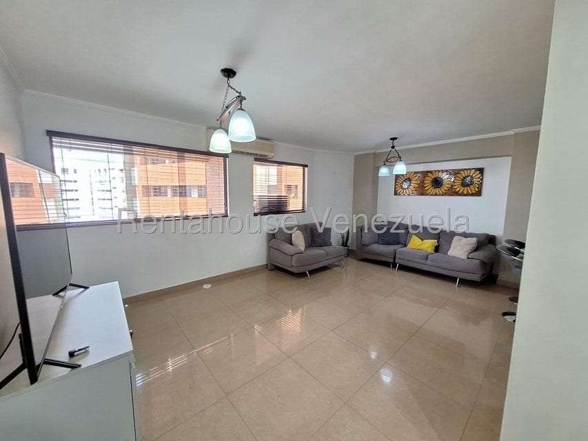 Apartamento en Ciudad Jardín Mañongo, Naguanagua - 1
