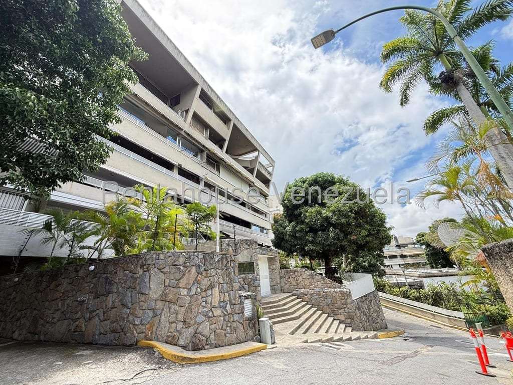 Apartment in Altamira, Caracas - 1