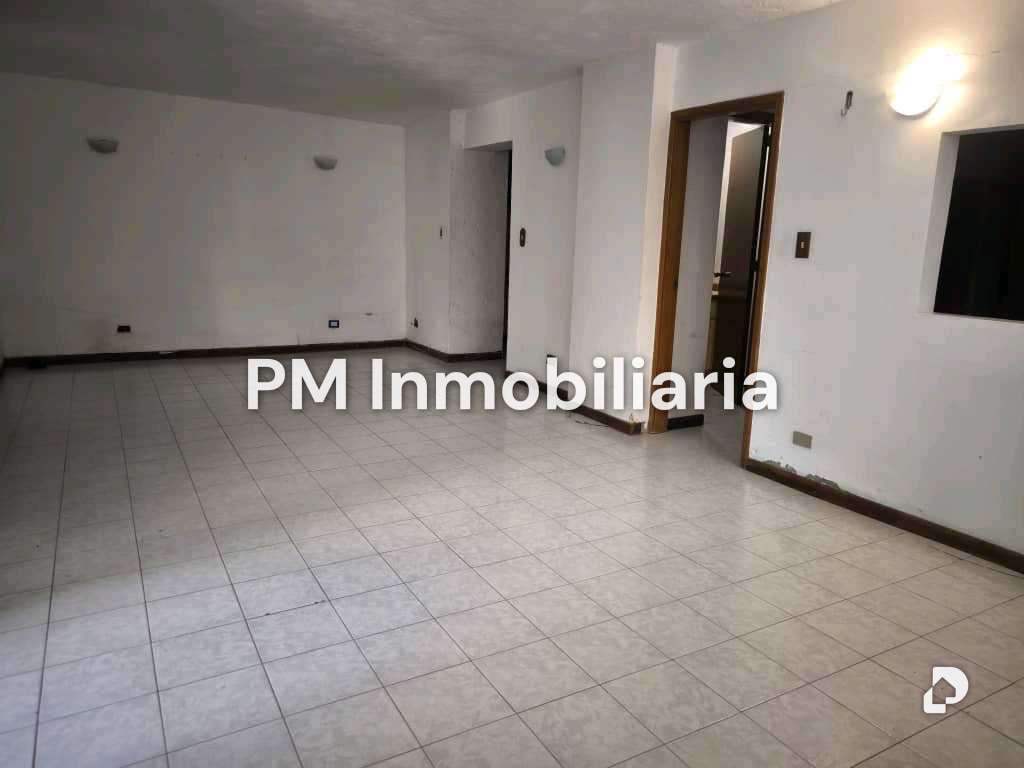 Casa en Cumbres de Curumo, Caracas – 9
