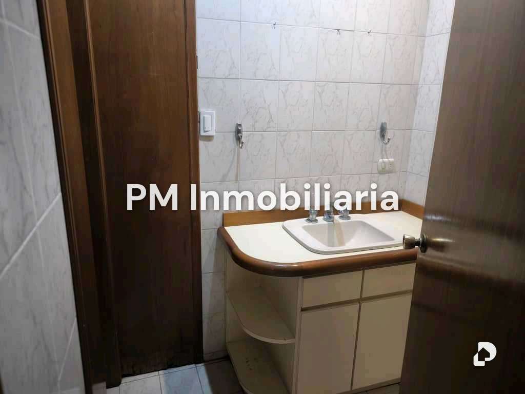 Casa en Cumbres de Curumo, Caracas – 26
