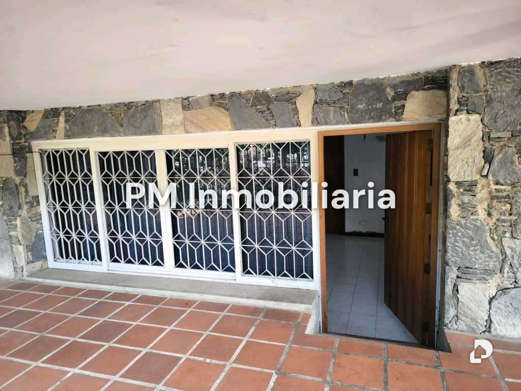 Casa en Cumbres de Curumo, Caracas – 27