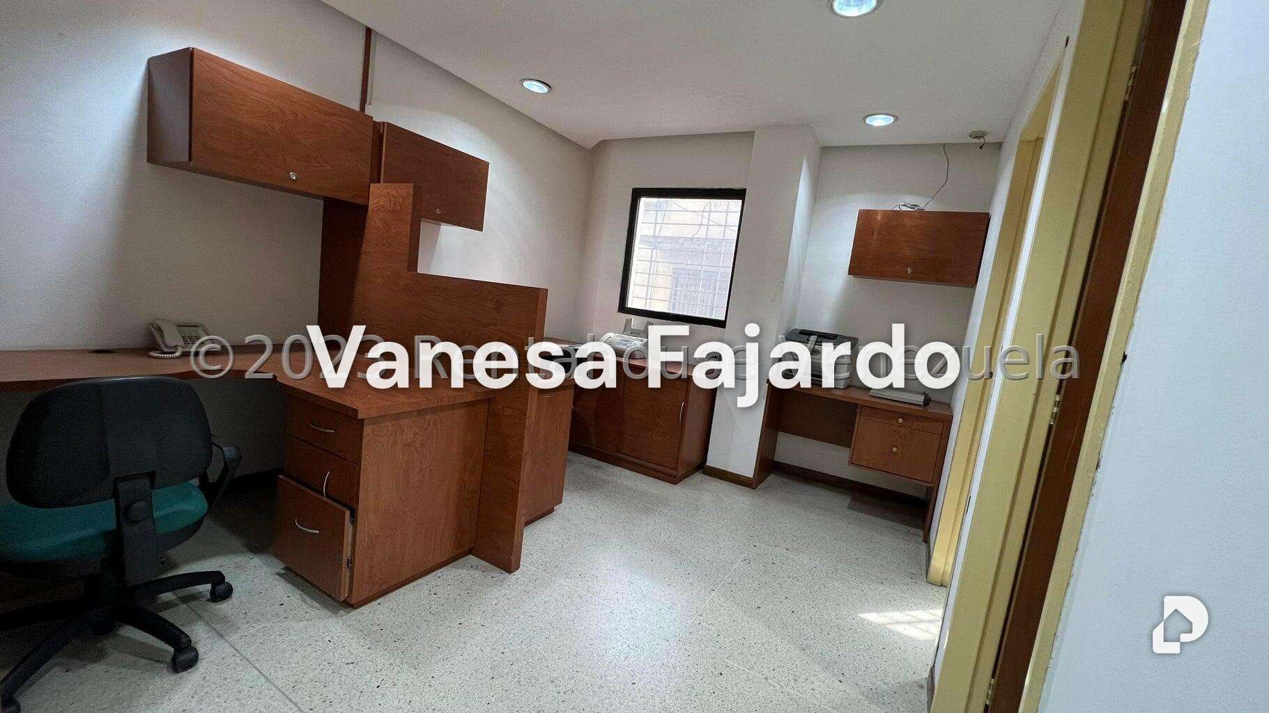 Edificio en Bello Monte, Caracas – 18