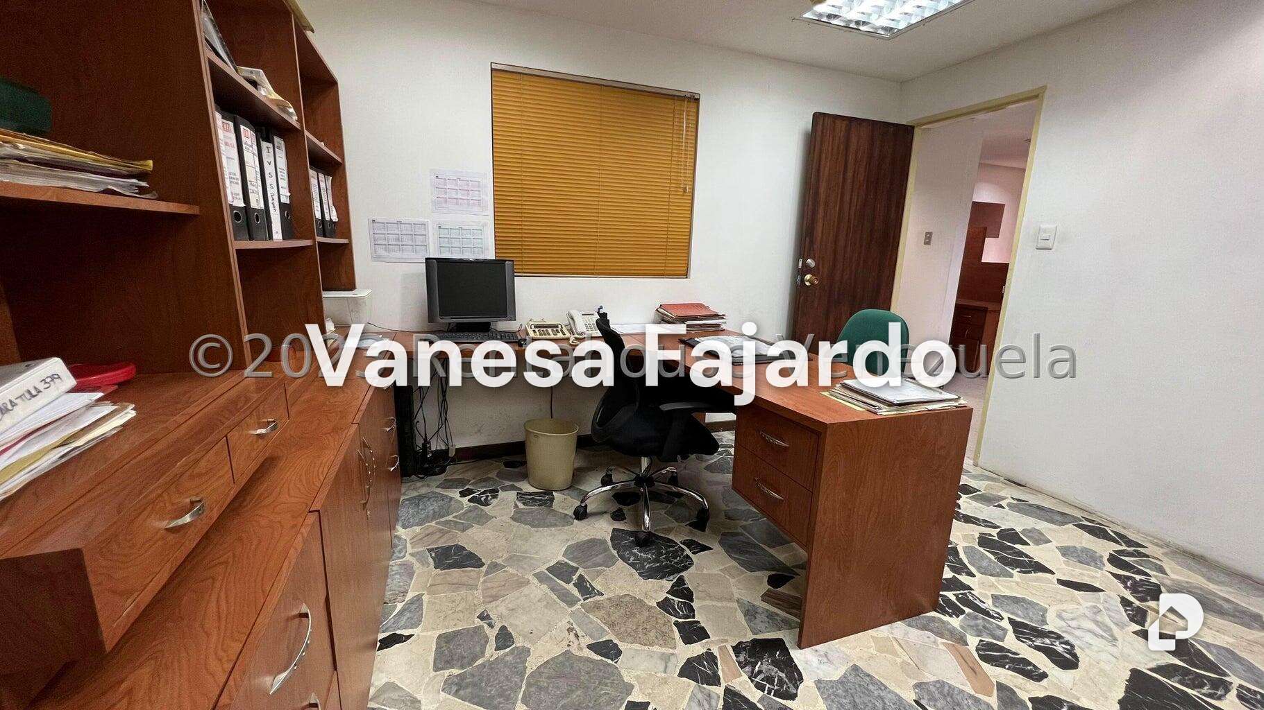 Edificio en Bello Monte, Caracas – 15