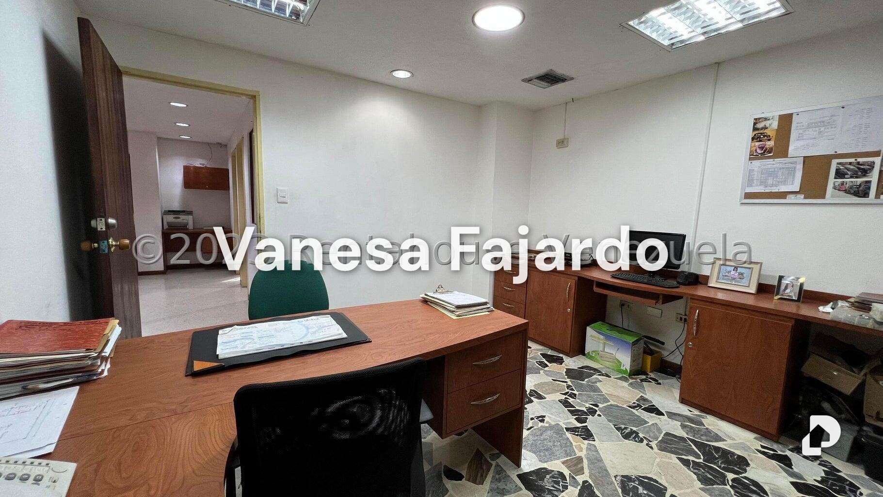 Edificio en Bello Monte, Caracas – 13