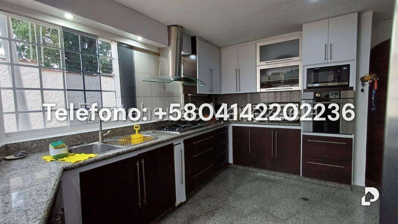 Casa en Prados del Este, Caracas – 12