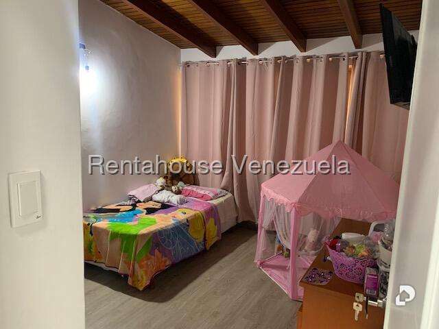 Casa en La Boyera, Caracas – 16