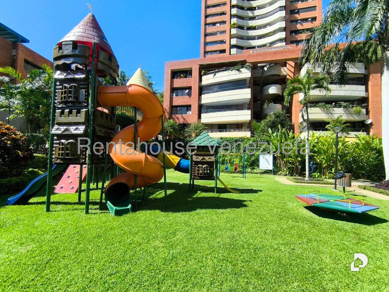 Apartamento en Santa Fe Norte, Caracas – 60