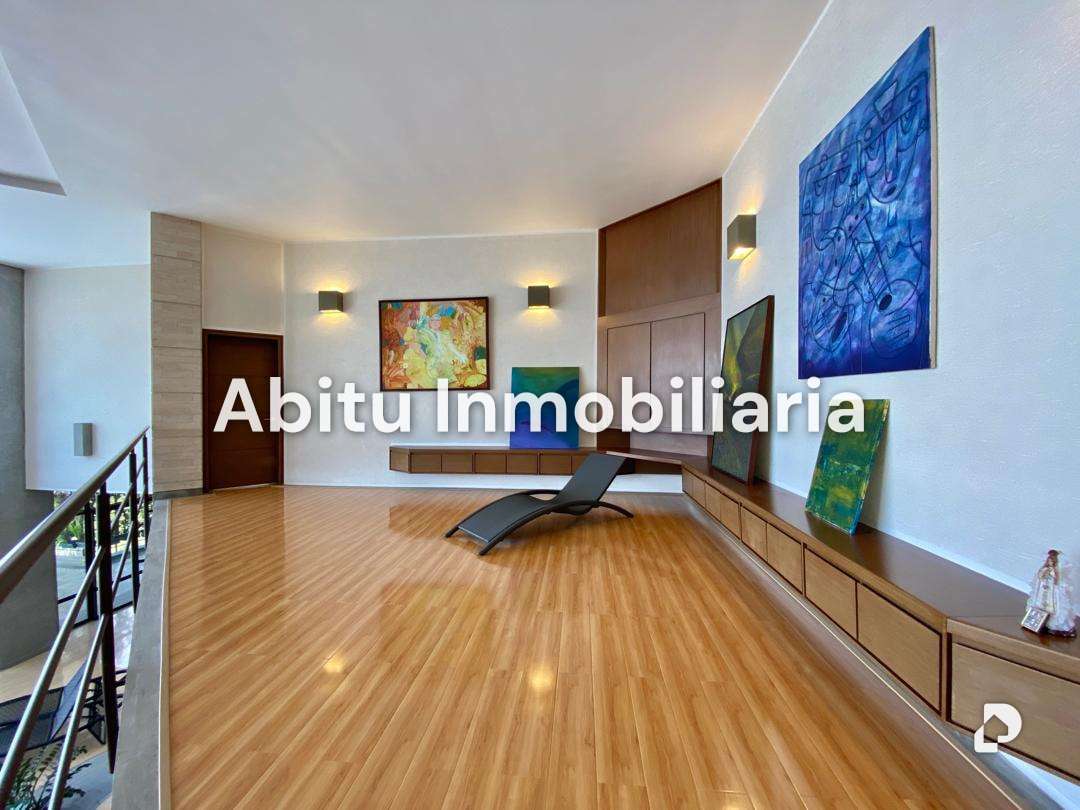 Casa en Los Guayabitos, Caracas – 11