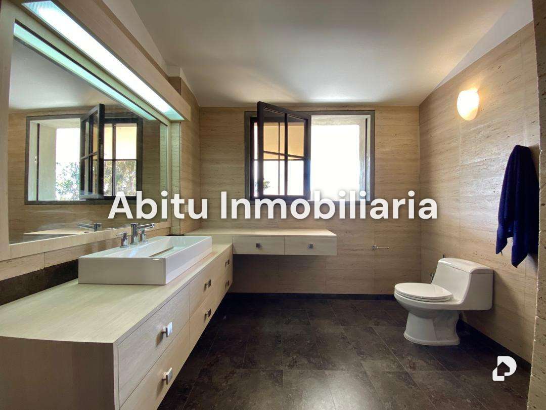 Casa en Los Guayabitos, Caracas – 19
