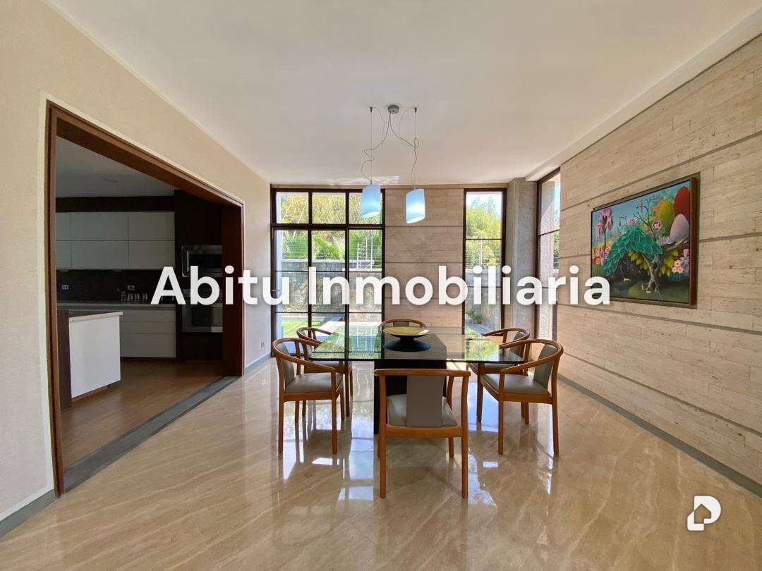 Casa en Los Guayabitos, Caracas – 13
