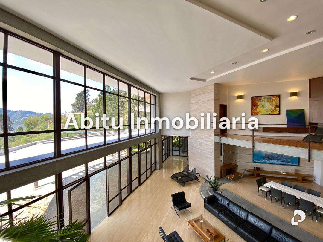Casa en Los Guayabitos, Caracas – 8